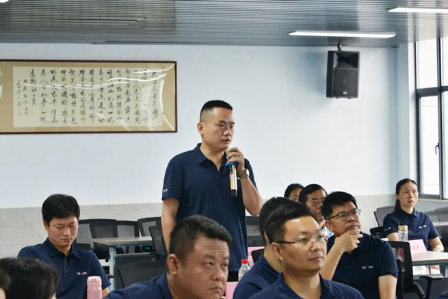 تدريب فريق المبيعات شيانغ يي